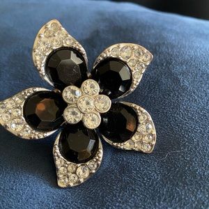 Black flower ring